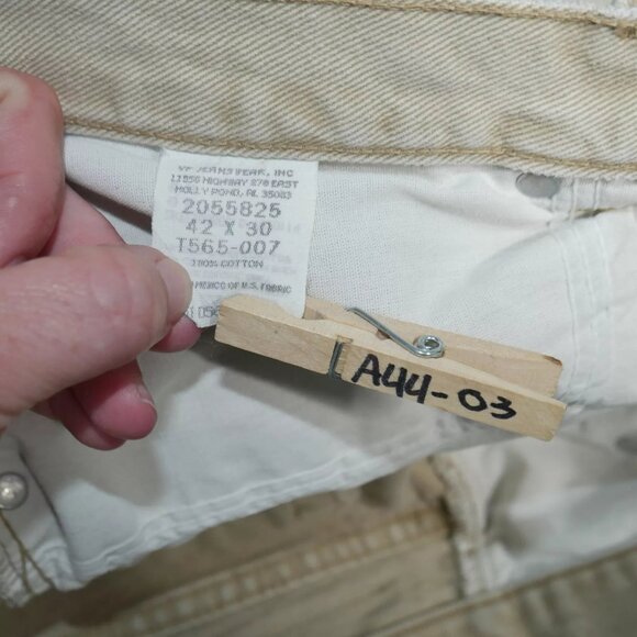 Vintage Lee Relaxed Fit Straight Leg Denim Jeans Men's Size 42x30 Beige Tan - Picture 6 of 6